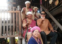 พะเยา I นทท.ไทย-เทศ แห่ชม เฮินไตลื้อโบราณยายแสงดา อายุร่วม 100 ปี 1 เดียวของจังหวัดตลอดปี