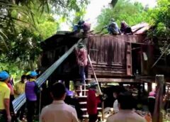 ลพบุรี I รพศ.3 รอ. จัดกำลังจิตอาสา พัฒนาปรับปรุงภูมิทัศน์ซ่อมแซม มุงหลังคาบ้านผู้ยากไร้ ในพื้นที่ห่างไกล ก่อนฝนเต็มฤดูกาล
