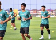 ทีมชาติไทย ฝึกซ้อมเตรียมพร้อมก่อนลับแข้งฟีฟ่าเดย์ “ธีรศักดิ์ เผยพิมาย” ตั้งเป้ายิงประตู ช่วยช้างศึกเก็บชัยเกมอุ่นเครื่อง