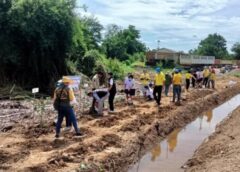 ราชบุรี I สำนักงานพัฒนาชุมชนอำเภอเมืองราชบุรี ขับเคลื่อนโครงการ “ทางนี้มีผล ผู้คนรักกัน” น้อมนำแนวพระราชดำริ