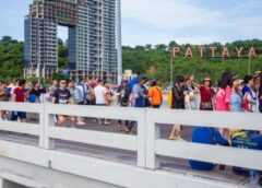 ชลบุรี I เกาะล้านคึกคัก วันแม่แห่งชาติ นักท่องเที่ยวพาแม่เที่ยวเกาะล้านพัทยา