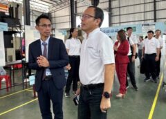 ชลบุรี I “ดีพร้อม” เยี่ยมชมพัฒนาการผู้ประกอบการอัจฉริยะ ผลสำเร็จต้นแบบ ตามแนวทางกรมส่งเสริมอุตสาหกรรม