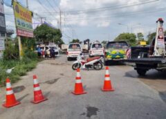 นนทบุรี I รถเบนซ์ชนท้ายรถบรรทุกตกข้างทางไฟลุกไหม้วอดทั้งคันตาย 1 รายเจ็บ 1 ราย