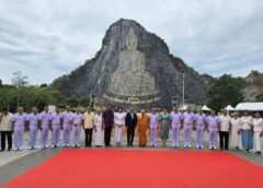 ชลบุรี I ผบ.กร. ว่าที่ ผบ.ทร.เป็นประธานในพิธีบวงสรวงสักการะพระพุทธรูปแกะสลัก หน้าผาเขาชีจรรย์