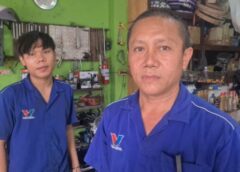 นนทบุรี I หาว่ามองหน้า 5 โจ๋ซ่าถึงกับรุมสะกำ และแทงช่างซ่อมรถจักรยานยนต์ จนบาดเจ็บสาหัส