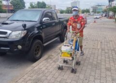 นนทบุรี I คุณลุงสู้ชีวิตใช้รถเข็นเด็กแรกเกิดตระเวนขายไอติม