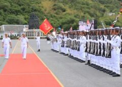 ชลบุรี I นาวิกโยธิน จัดพิธีย่ำพระสุริย์ศรีและสวนสนามเทิดเกียรติ ผู้บัญชาการทหารเรือ ในโอกาสเกษียณอายุราชการ