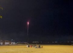 ชลบุรี I นักท่องเที่ยว ร้องชายหาดจอมเทียนพัทยา จุดพลุทั้งคืนนอนไม่ได้