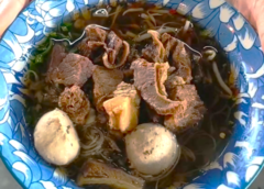 นครสวรรค์ I แนะนำร้านลับรสเด็ด อ.ลาดยาว ก๋วยเตี๋ยวเนื้อเปื่อย สูตรยายเยาว์เจ้าเก่ากว่า 50 ปี