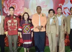 นครสวรรค์ I นายก อบจ. นายกเทศฯ ร่วมพิธีคัดเลือกองค์สมมุติเจ้าแม่กวนอิม และมอบเกียรติบัตร ให้แก่สาวงามผู้ร่วมคัดเลือก