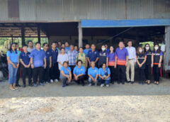 สุพรรณบุรี I ผู้ว่าฯ นำเจ้าหน้าที่เยี่ยมให้กำลังใจและหาทางช่วยแรงงานที่กลับจากอิสราเอล