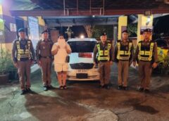 พะเยา I ตร.ทางหลวง รวบสาวขับเก๋ง สวมทะเบียนปลอม พบเป็นรถหลุดจำนำสวมทะเบียนรถ ตร.กองปราบ