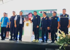 ชลบุรี I ธรรมนัส พร้อม ไชยา ลงพื้นที่ท่าเรือแหลมฉบัง เปิดพิธี ส่ง – รับ พร้อมเผาทำลายตู้สินค้าซากหมู