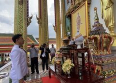 นนทบุรี I อาจารย์ มุ่ย หูทิพย์ร่วมเป็นประธานถวายผ้าพระกฐินพระราชทาน