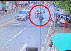 นนทบุรี I วงจรปิดจับภาพนาทีวัยรุ่นไล่ฟันเด็กมัธยมขณะตร.เรียกสอบปากคำ