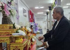 นครสวรรค์ I นายก อบจ. นำคณะผู้บริหาร สจ. เป็นเจ้าภาพสวดพระอภิธรรมศพคุณแม่ล้วน เสียงเรืองแสง