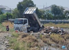 นนทบุรี I ชาวบ้านร้องขอวอนผู้เกี่ยวข้องช่วยดูแลหน่อยครับ ชาวบ้านเดือดร้อน