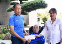 นายกสมาคมฯ มอบเงินช่วยเหลือ “นพดล พิบูลย์เวช” อดีตโค้ชเยาวชนหญิงทีมชาติไทย ที่ป่วยหนัก