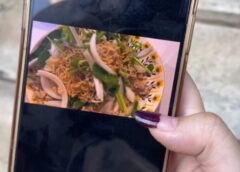 นนทบุรี I เปิดใจสาวซื้อยำมาม่า 155 บาท ไร้เงากุ้ง-ปลาหมึก เผย อยากให้ร้านปรับปรุงแบบนี้เอาเปรียบผู้บริโภค