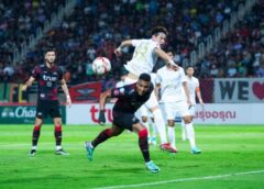 ปราสาทสายฟ้า ขึ้นรองจ่าฝูง