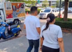 นนทบุรี I ตร. พร้อม กต.ตร. ซ้อนแผนจับกุมสาวใหญ่อ้างเบื้องสูงหลอกรีดเงินเหยื่อสูญเกือบ 2 ล้าน