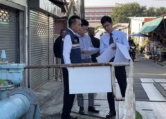 นนทบุรี I ผู้ปกครองและเด็กนักเรียนวอน 2 สส. และประธานกก. ตร. ช่วยซ่อมแซมสะพานเหล็กสร้างว่า 30 ปี ผุพังเป็นรูโหว่