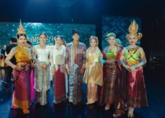 คนดังร่วมงานละครเวทีการกุศล งามตระการตรา รักษาซึ่งวัฒนธรรมไทย