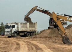 นครสวรรค์ I ชาวบ้านสุดทนวอนหน่วยงานช่วยเหลือ นายทุนขุดทรายสร้างความเดือดร้อน