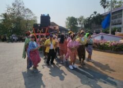 นครสวรรค์ I ชมรมครูโรงเรียนนครสวรรค์ จัดพิธีรดน้ำขอพรอดีตผู้บริหาร ครูอาวุโส สืบสานประเพณีไทยชุ่มฉ่ำ