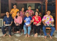 นครสวรรค์ I ผู้ตรวจราชการกระทรวงศึกษาธิการ นายชาตรี ม่วงสว่าง รดน้ำขอพรผู้ใหญ่