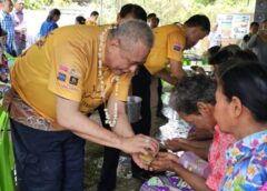 นครสวรรค์ I นายก อบจ. ร่วมกิจกรรมสืบสานประเพณีรดน้ำขอพรผู้สูงอายุและกิจกรรมทำบุญกลางบ้าน  ต.โกรกพระ