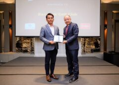 รับรางวัล silver Flag
