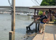 นนทบุรี I วอนตำรวจล่าตัวโจรกระจอกขับเรือหางยาวขโมยเหล็กรัดเสาไฟฟ้า ชาวบ้านหวั่นเสาไฟล้มถูกไฟดูด
