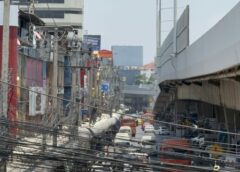 นนทบุรี I พ่อค้า-แม่ค้ายังผวา ขวดโซดาลอยจากบนสะพาน คาดเป็นกลุ่มวัยรุ่นคึกคะนองเป็นคนก่อเหตุ