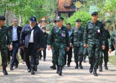 ผู้บัญชาการทหารบก ลงพื้นที่อำเภอแม่สอด จังหวัดตาก เพื่อติดตามสถานการณ์บริเวณชายแดนไทย-เมียนมา