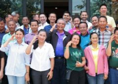 นครสวรรค์ I ทีม สจ. ทุกเขตตบเท้าเข้าพบ พล.ต.อ.สมศักดิ์ ยันร่วมกันทำงานเพื่อ ปชช. ยังเป็นกลุ่มอิสระ “นครสวรรค์บ้านเรา” ไม่สังกัดพรรคการเมือง