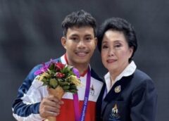 เวฟ” วีรพล วิชุมา นักกีฬายกน้ำหนักทีมชาติไทย คว้ารางวัลนักกีฬาเยาวชนชายยอดเยี่ยม