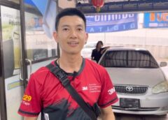 นนทบุรี I ไรเดอร์หัวร้อน ขี่ จยย. เฉี่ยวเก๋ง ก่อนใช้เท้าเหยียบทะเบียนหลุดตะโกนด่า ก่อนชิ่งหนี