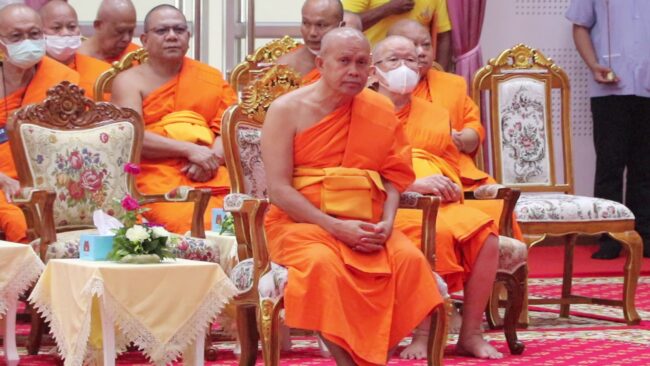 นครสวรรค์ I พิธีมอบเกียรติบัตรผู้ผ่านการอบรมหลักสูตรพระคิลานุปัฏฐาก