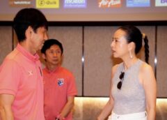 “มาดามแป้ง“ เยี่ยมแคมป์ช้างศึก-เติมเต็มกำลังใจ ก่อนดวล สิงคโปร์ ลุ้นเข้ารอบคัดบอลโลก