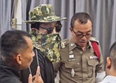 นนทบุรี I ตร.คุมตัวมือแทงหนุ่มวัย 54 ปี หมกคอนโดย่านงามวงศ์วาน ก่อนหลบหนีสื่อมวลชนเข้าประตูด้านข้าง