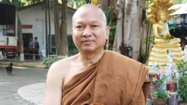นครสวรรค์ I หลวงพ่ออลงกต วัดพระบาทน้ำพุ มีกำหนดบิณฑบาตที่นครสวรรค์ ขอเชิญสาธุชนผู้สนใจร่วมใส่บาตรทำบุญ