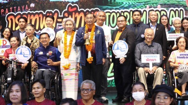 ชลบุรี : รมว.ท่องเที่ยวและกีฬา เปิดเส้นทาง โครงการ ททท.ทัวร์อารยสถาปัตย์ฯ กรุงเทพฯ – พัทยา