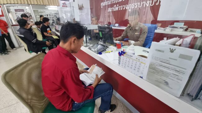 นนทบุรี : เจ้าของรถแบคโฮขึ้นโรงพักแจ้งความออกรถให้เพื่อน เพื่อนไม่จ่ายค่างวด แถมตามรถก็ไม่ได้