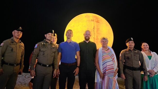 ผบช.ทท. ประชุมเตรียมความพร้อมดูแลความปลอดภัยนักท่องเที่ยวในงาน Full Moon Party เกาะพะงัน