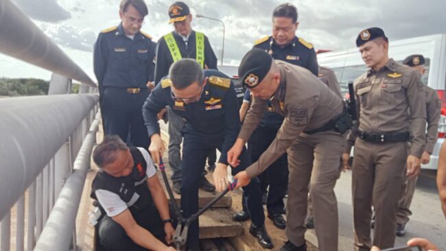 มุกดาหาร : กสทช. จับมือ ตำรวจ สานยุทธการ ระเบิดสะพานโจร ทำลายสายส่งเคเบิลขนาดใหญ่