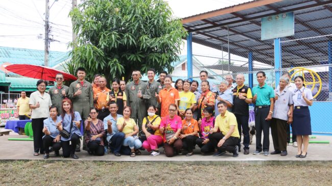 อุดรธานี : กองบิน 23 ร่วมกับ กองทัพอากาศสิงคโปร์ ช่วยชุมชนปรับปรุงศาลาประชาคม