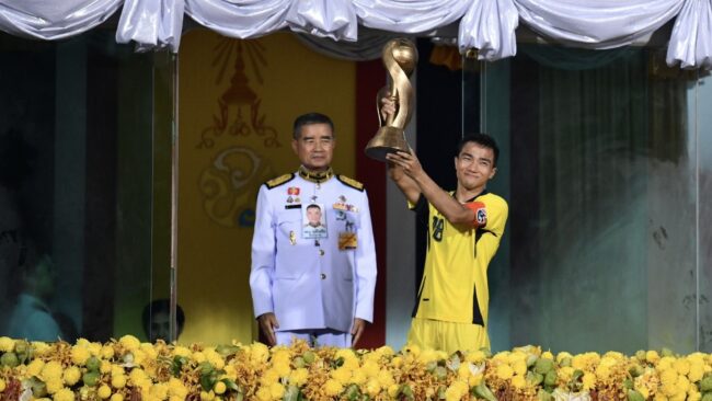 ชนาธิปซัดชัย พาทีมชาติไทย เฉือน ซีเรีย 2-1 คว้าแชมป์คิงส์ คัพ ที่สงขลา