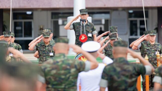 ชลบุรี : ผบ.นย. ตรวจเยี่ยมกองพลนาวิกโยธิน เพื่อขวัญกำลังใจและความพร้อมรบสูงสุด