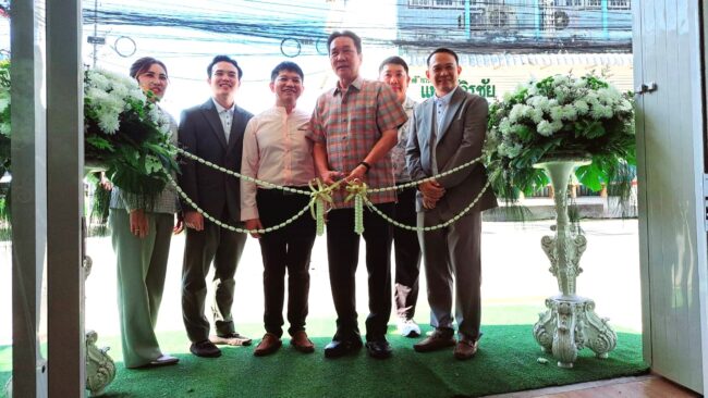 นครสวรรค์ : นายกเทศมนตรีเป็นประธาน เปิดคลินิกนครสวรรค์ Health Care ศูนย์โรคไต แห่งใหม่